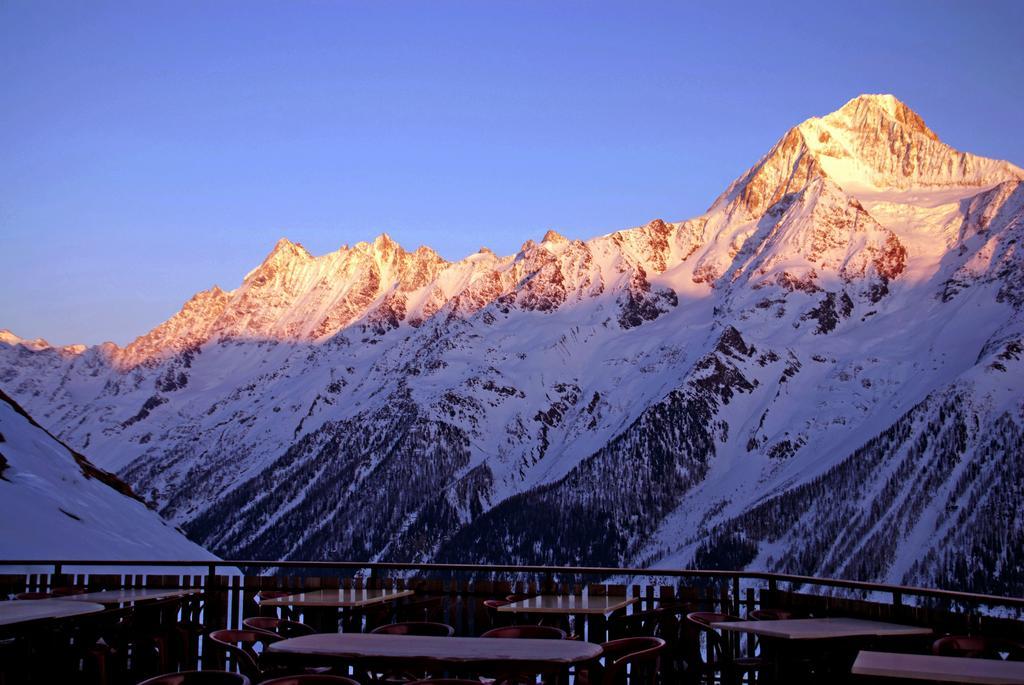 Alpenhotel Zur Wildi Lauchernalp Wiler Chambre photo