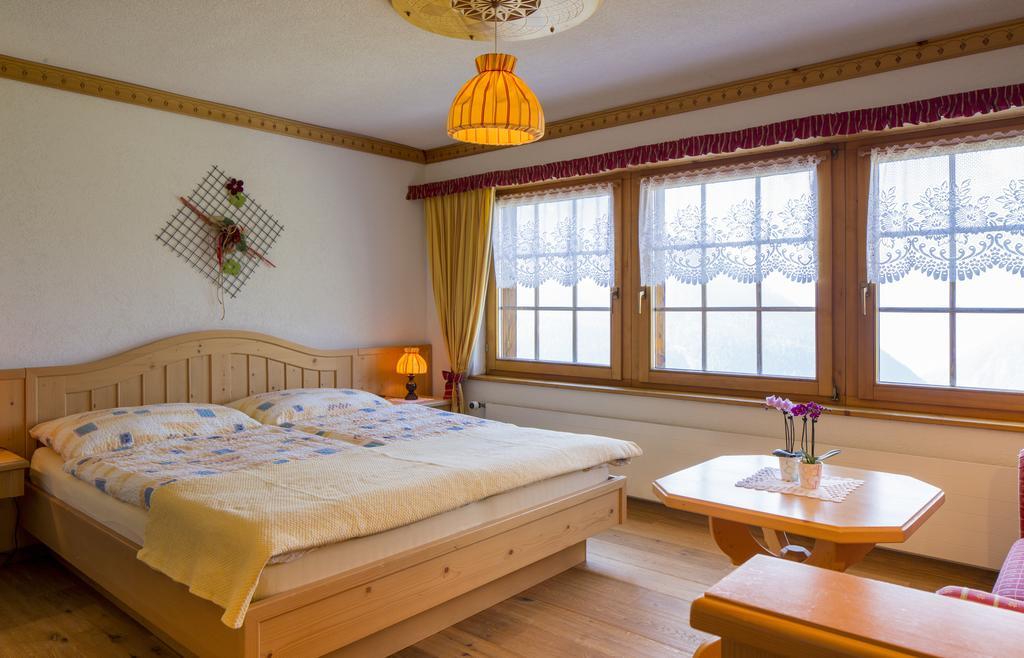 Alpenhotel Zur Wildi Lauchernalp Wiler Extérieur photo