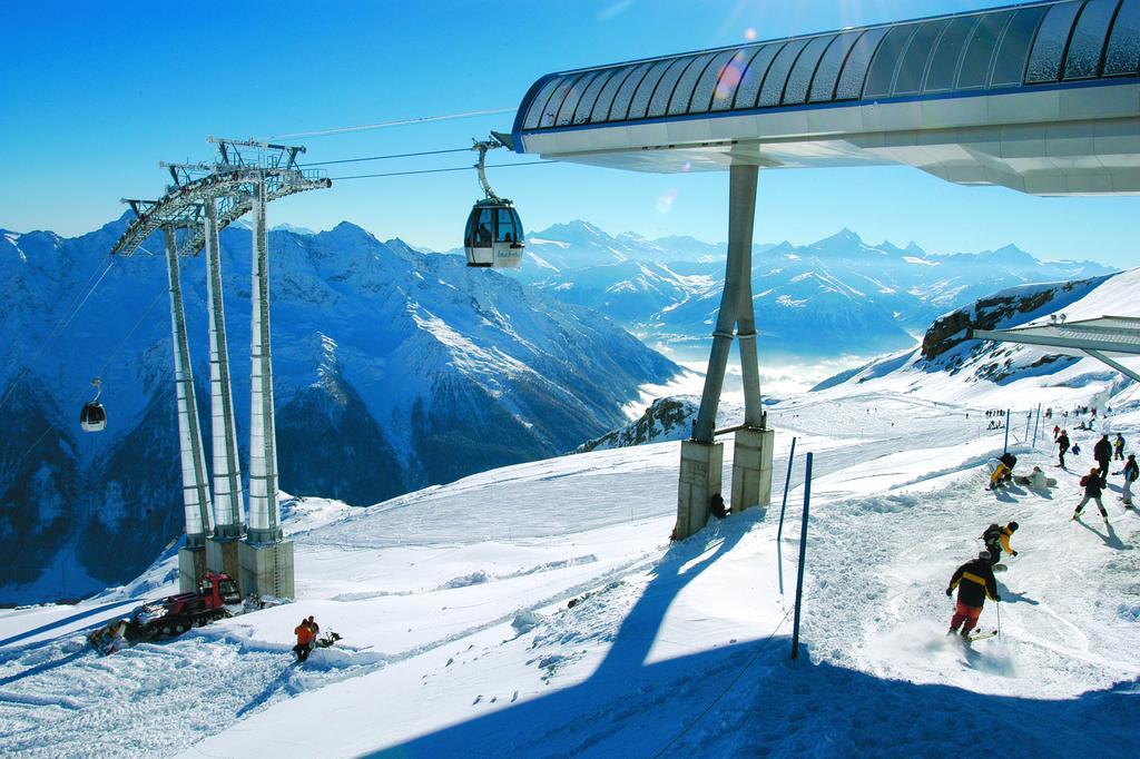 Alpenhotel Zur Wildi Lauchernalp Wiler Extérieur photo